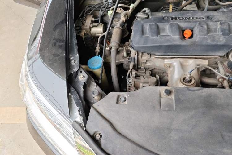 Used Honda Crider 2013 1.8L automatic luxury edition Engine Bay Right