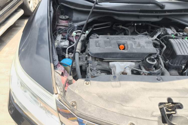 Used Honda Crider 2013 1.8L automatic luxury edition Engine Bay Right