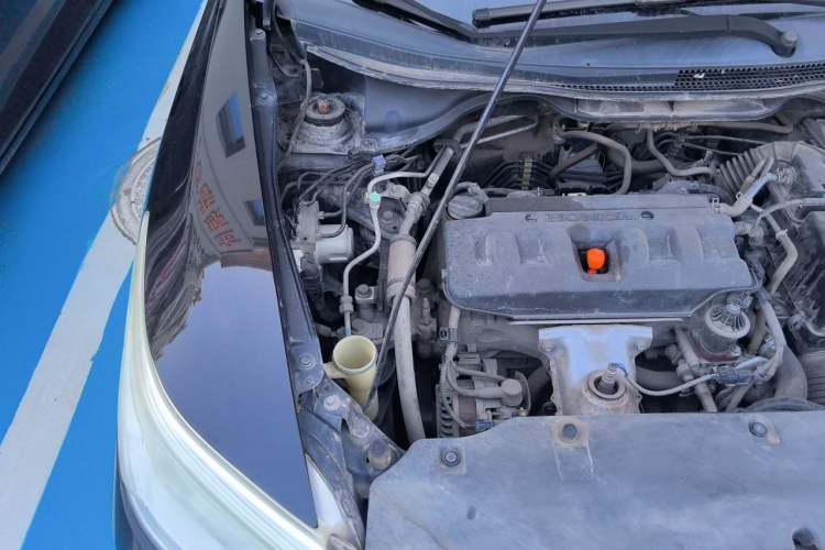 Used Honda Crider 2013 1.8L automatic luxury edition Engine Bay Right