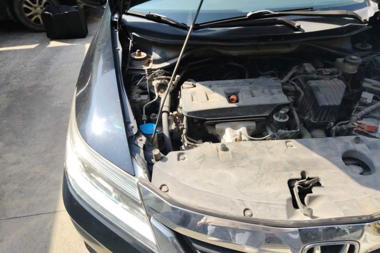 Used Honda Crider 2013 1.8L automatic comfort version Engine Bay Right