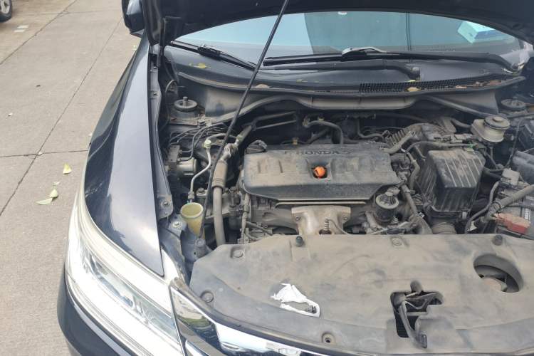 Used Honda Crider 2013 1.8L automatic luxury edition Engine Bay Right