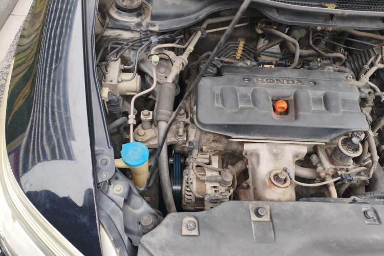 Used Honda Crider 2013 1.8L automatic luxury edition Engine Bay Right