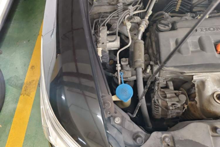 Used Honda Crider 2013 1.8L automatic luxury edition Engine Bay Right