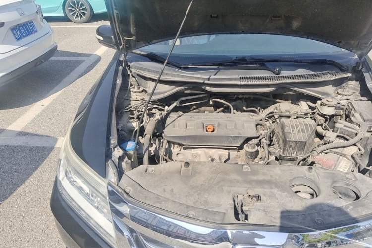 Used Honda Crider 2013 1.8L automatic luxury edition Engine Bay Right