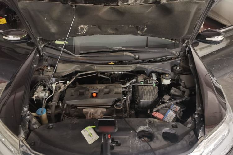 Used Honda Crider 2013 1.8L automatic luxury edition Engine Bay