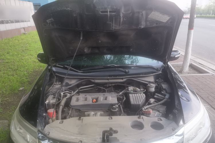 Used Honda Crider 2013 1.8L automatic luxury edition Engine Bay