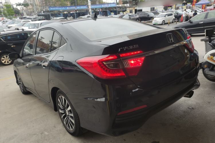 Used Honda Crider 2013 1.8L automatic luxury edition Exterior 2