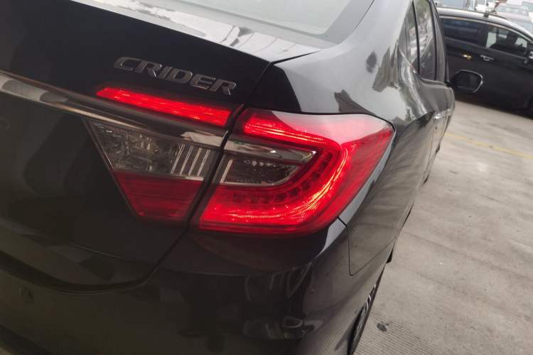 Used Honda Crider 2013 1.8L automatic luxury edition Exterior 3