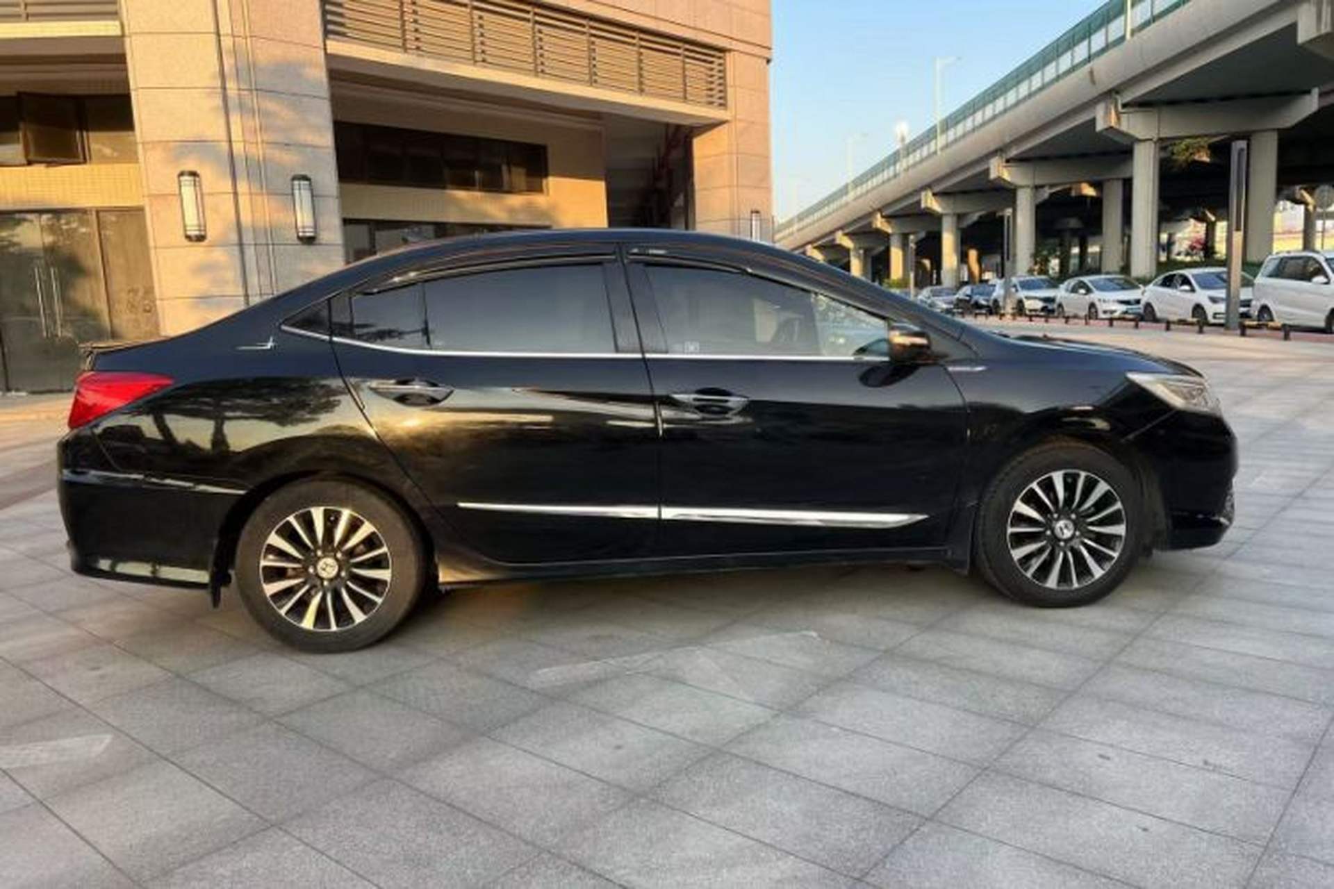 Used Honda Crider 2013 1.8L automatic luxury edition Exterior 3