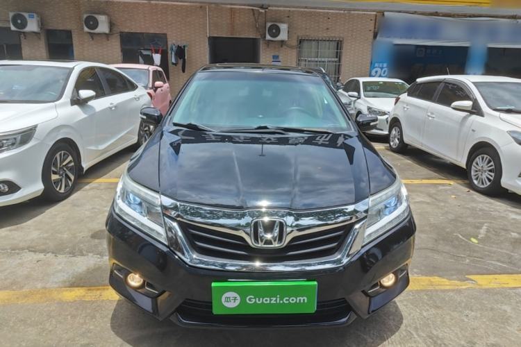 Used Honda Crider 2013 1.8L automatic luxury edition Front