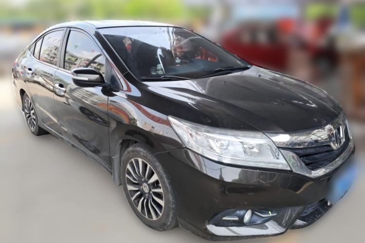 Used Honda Crider 2013 1.8L automatic luxury edition Front Right 45 Deg