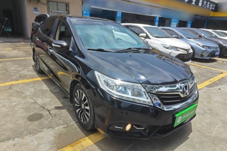 Used Honda Crider 2013 1.8L automatic luxury edition Front Right 45 Deg