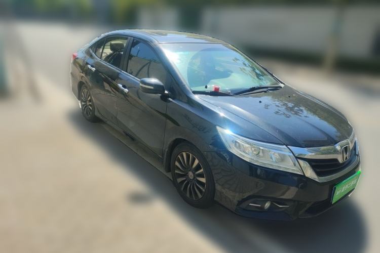 Used Honda Crider 2013 1.8L automatic luxury edition Front Right 45 Deg