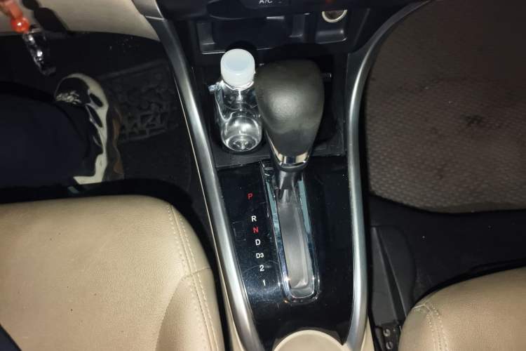 Used Honda Crider 2013 1.8L automatic comfort version Gear Lever