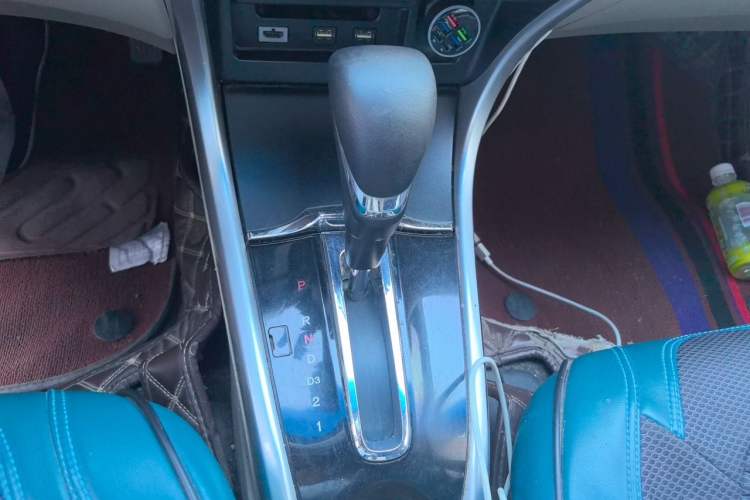 Used Honda Crider 2013 1.8L automatic luxury edition Gear Lever