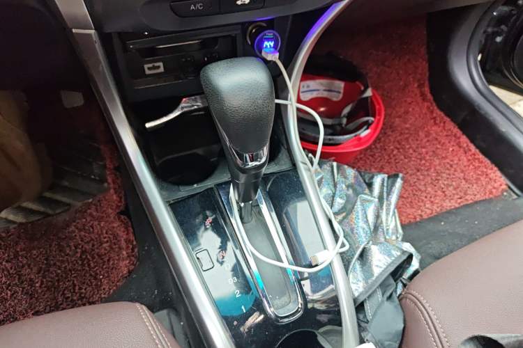 Used Honda Crider 2013 1.8L automatic luxury edition Gear Lever