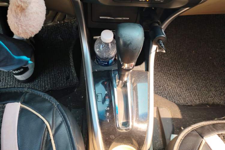 Used Honda Crider 2013 1.8L automatic comfort version Gear Lever