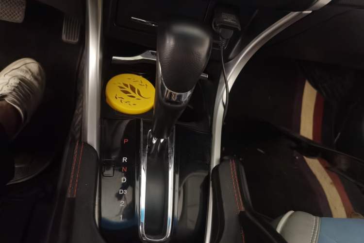Used Honda Crider 2013 1.8L automatic luxury edition Gear Lever