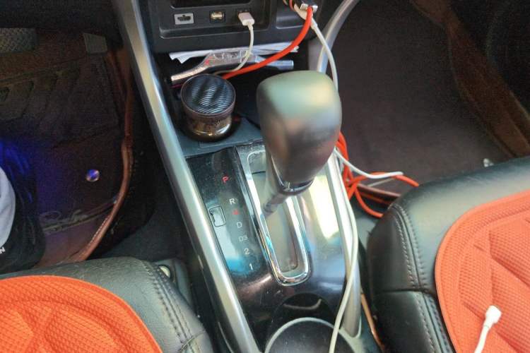 Used Honda Crider 2013 1.8L automatic luxury edition Gear Lever