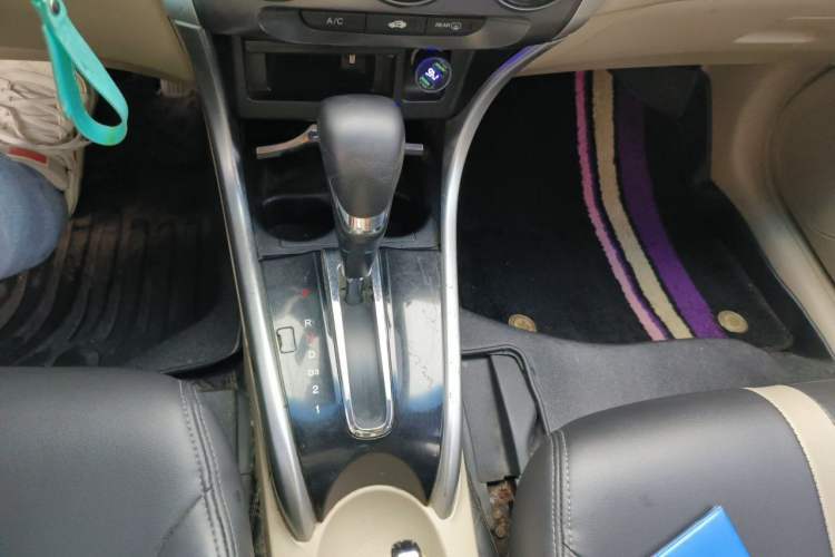 Used Honda Crider 2013 1.8L automatic comfort version Gear Lever