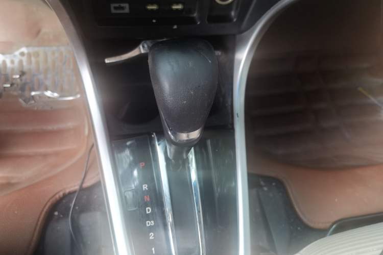 Used Honda Crider 2013 1.8L automatic luxury edition Gear Lever