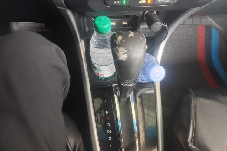 Used Honda Crider 2013 1.8L automatic luxury edition Gear Lever