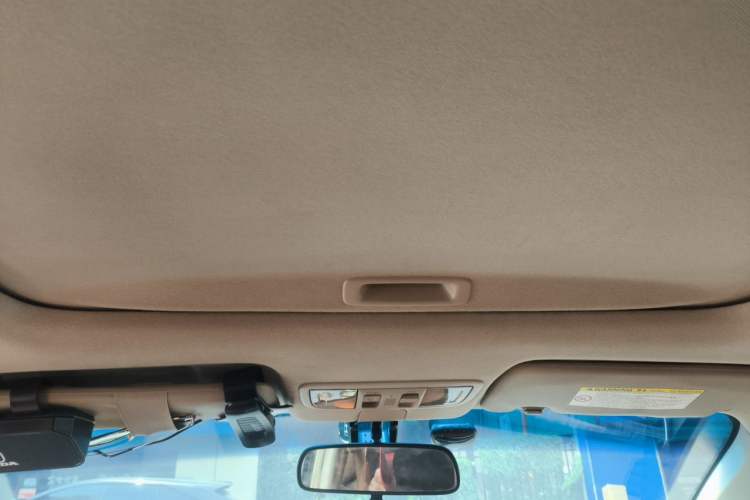 Used Honda Crider 2013 1.8L automatic luxury edition Headliner