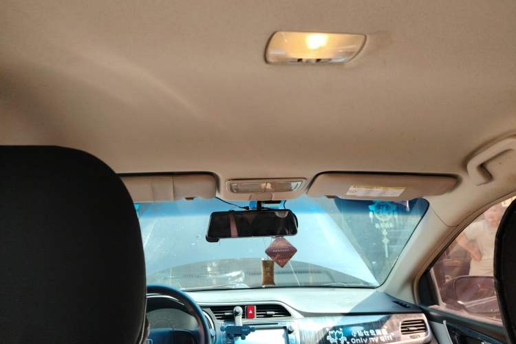 Used Honda Crider 2013 1.8L automatic comfort version Headliner