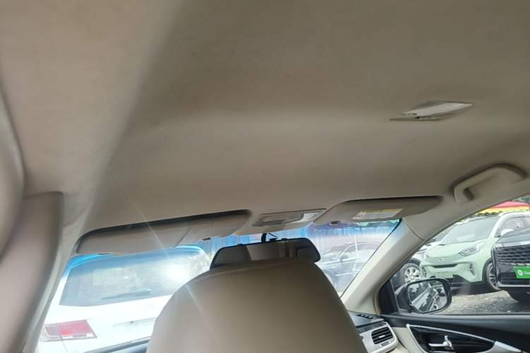 Used Honda Crider 2013 1.8L automatic comfort version Headliner