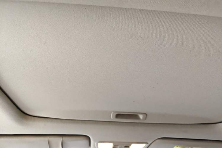 Used Honda Crider 2013 1.8L automatic luxury edition Headliner