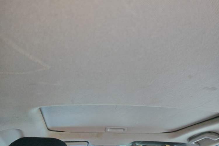 Used Honda Crider 2013 1.8L automatic luxury edition Headliner