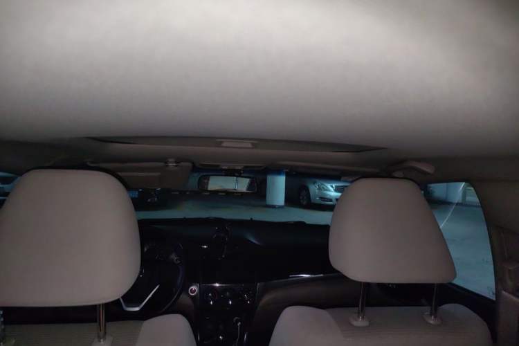 Used Honda Crider 2013 1.8L automatic luxury edition Headliner