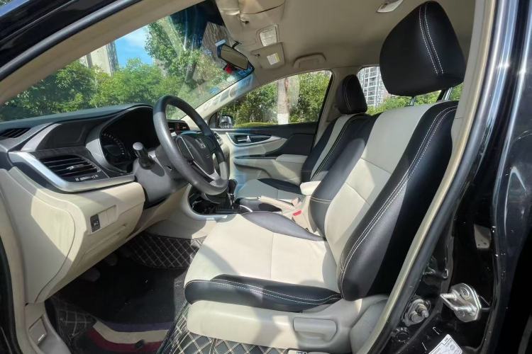 Used Honda Crider 2013 1.8L manual Comfort version Interior 3