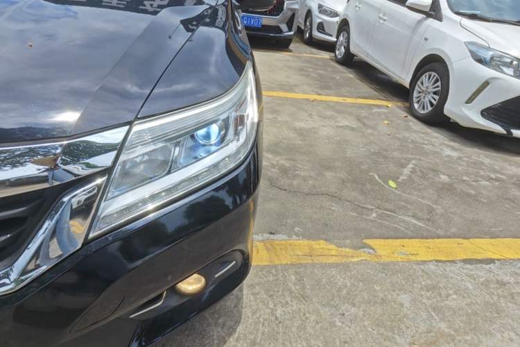 Used Honda Crider 2013 1.8L automatic luxury edition Left Front Headlight