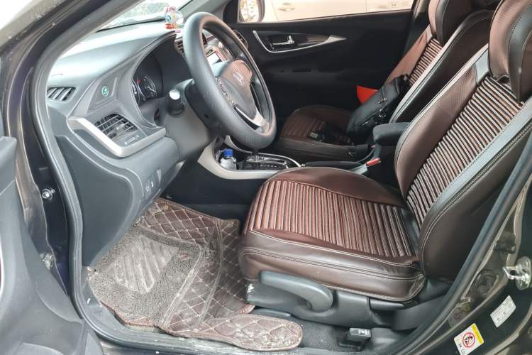 Used Honda Crider 2013 1.8L automatic luxury edition Left Front Seat