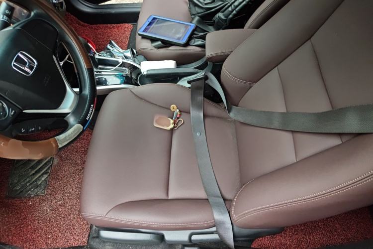 Used Honda Crider 2013 1.8L automatic luxury edition Left Front Seat