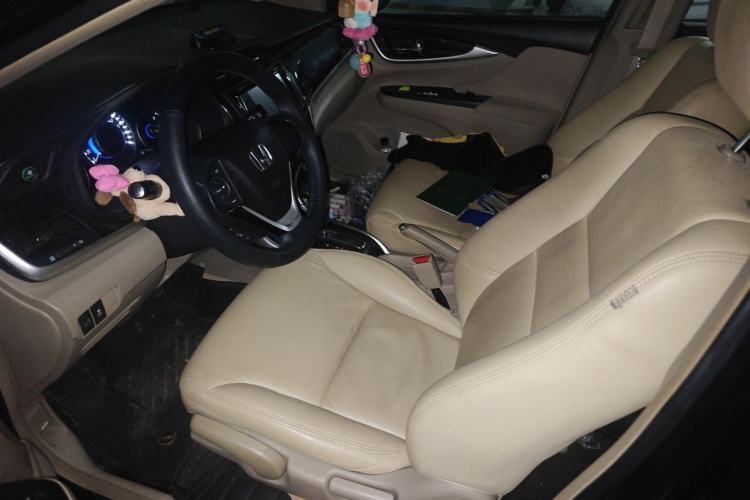 Used Honda Crider 2013 1.8L automatic luxury edition Left Front Seat