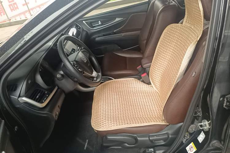 Used Honda Crider 2013 1.8L automatic luxury edition Left Front Seat