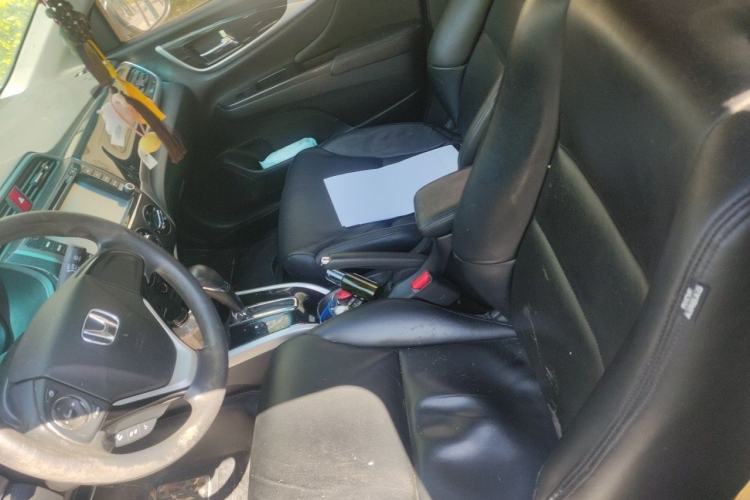 Used Honda Crider 2013 1.8L automatic luxury edition Left Front Seat