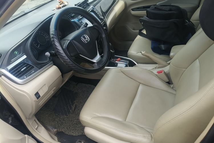 Used Honda Crider 2013 1.8L automatic comfort version Left Front Seat