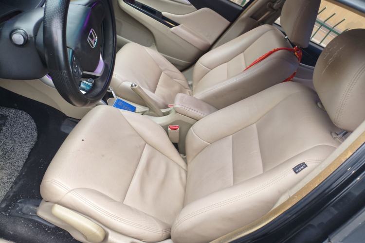 Used Honda Crider 2013 1.8L automatic luxury edition Left Front Seat