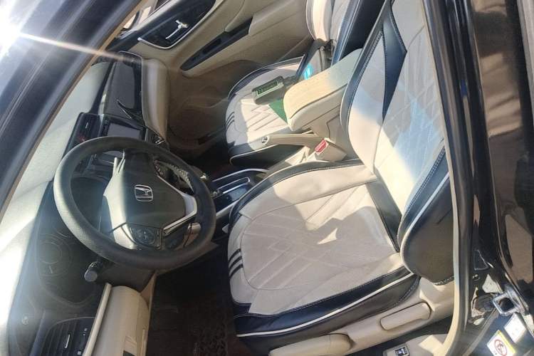 Used Honda Crider 2013 1.8L automatic luxury edition Left Front Seat