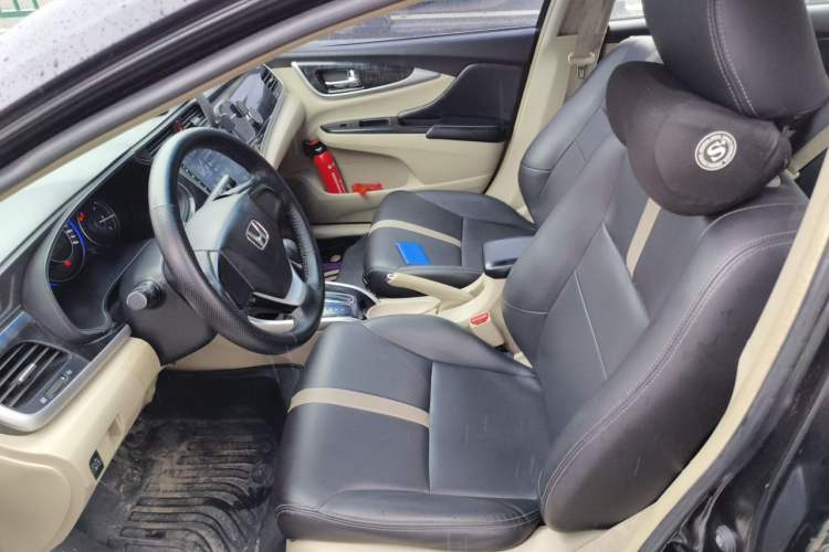 Used Honda Crider 2013 1.8L automatic comfort version Left Front Seat