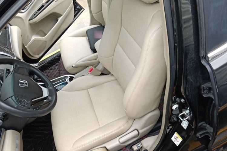 Used Honda Crider 2013 1.8L automatic luxury edition Left Front Seat