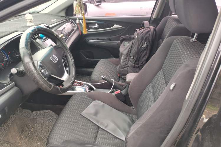 Used Honda Crider 2013 1.8L automatic luxury edition Left Front Seat