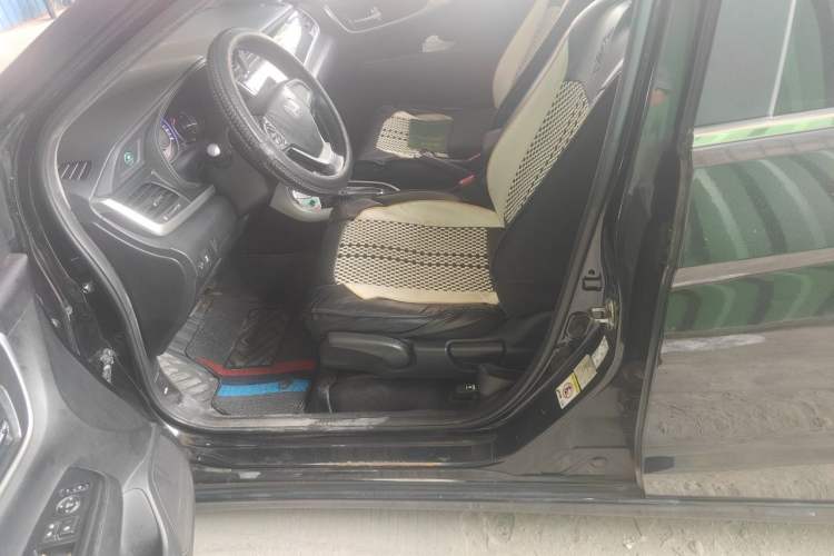 Used Honda Crider 2013 1.8L automatic luxury edition Left Front Seat