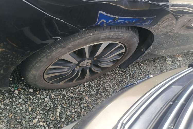 Used Honda Crider 2013 1.8L automatic comfort version Left Front Wheel Hub