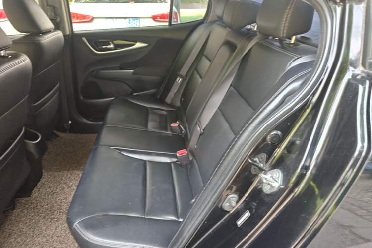 Used Honda Crider 2013 1.8L automatic flagship version Left Rear Seat