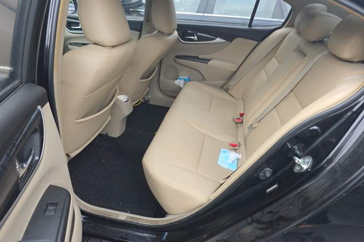 Used Honda Crider 2013 1.8L automatic luxury edition Left Rear Seat