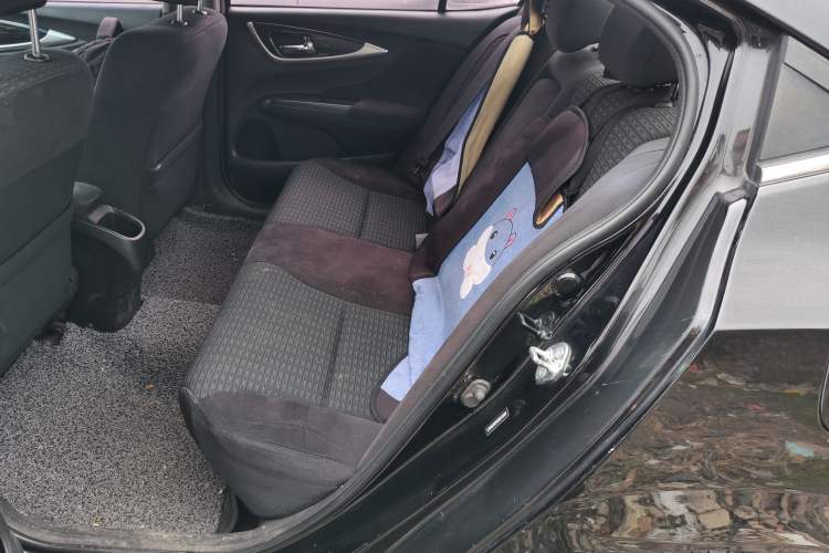 Used Honda Crider 2013 1.8L automatic luxury edition Left Rear Seat